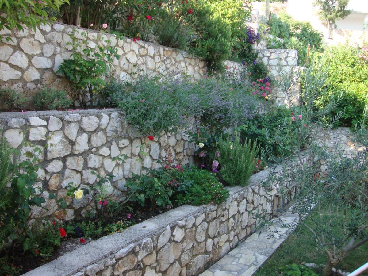 Apartmani Lavanda Pag Town Exterior foto
